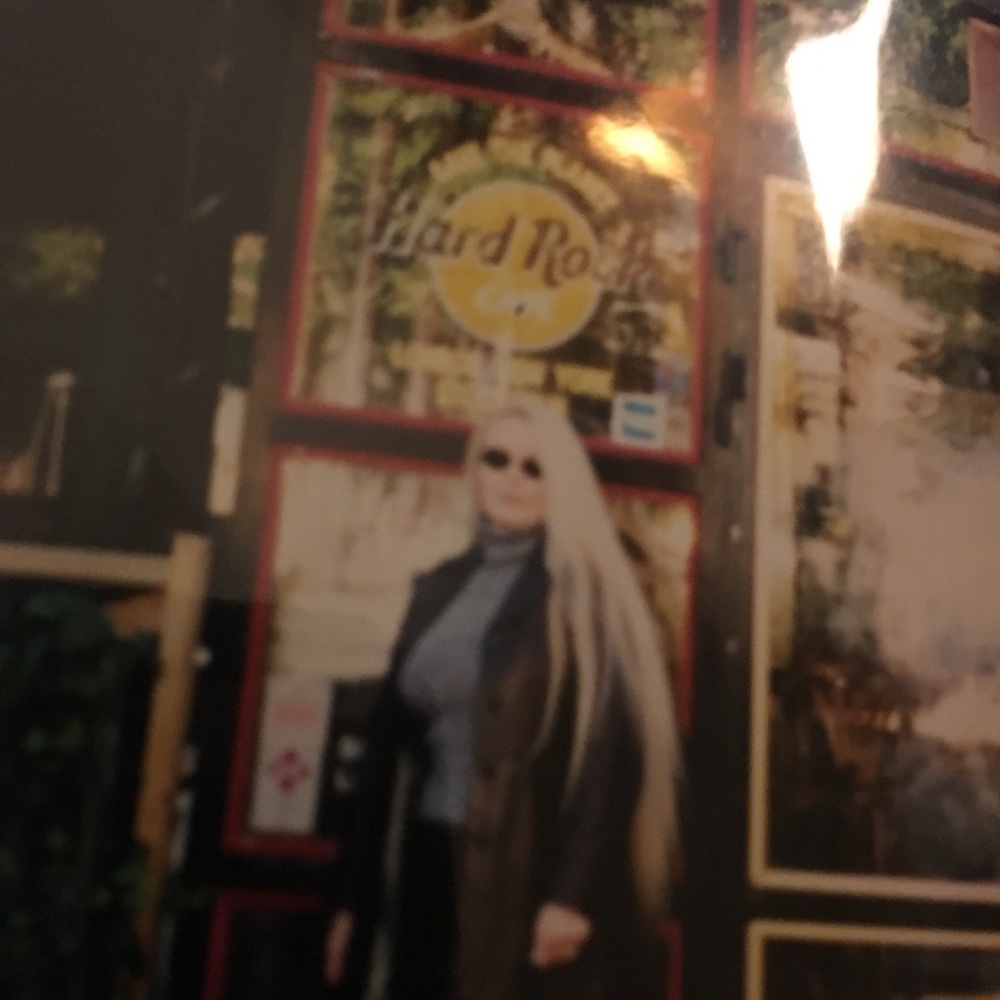 Meet your Posher, Virginia